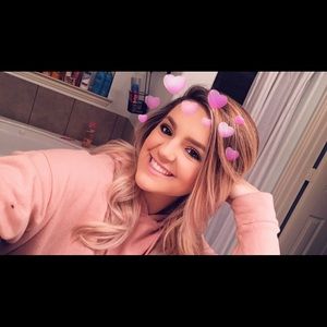 Meet your Posher, Alyssa